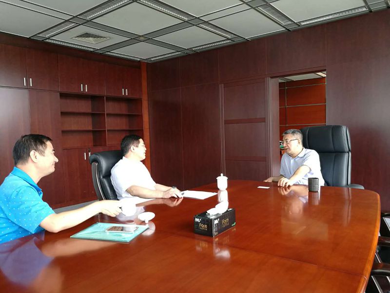 廣晟公司許光董事長(zhǎng)拜訪中國(guó)證監(jiān)會(huì)廣東監(jiān)管局黨委書記、局長(zhǎng)陳小澎