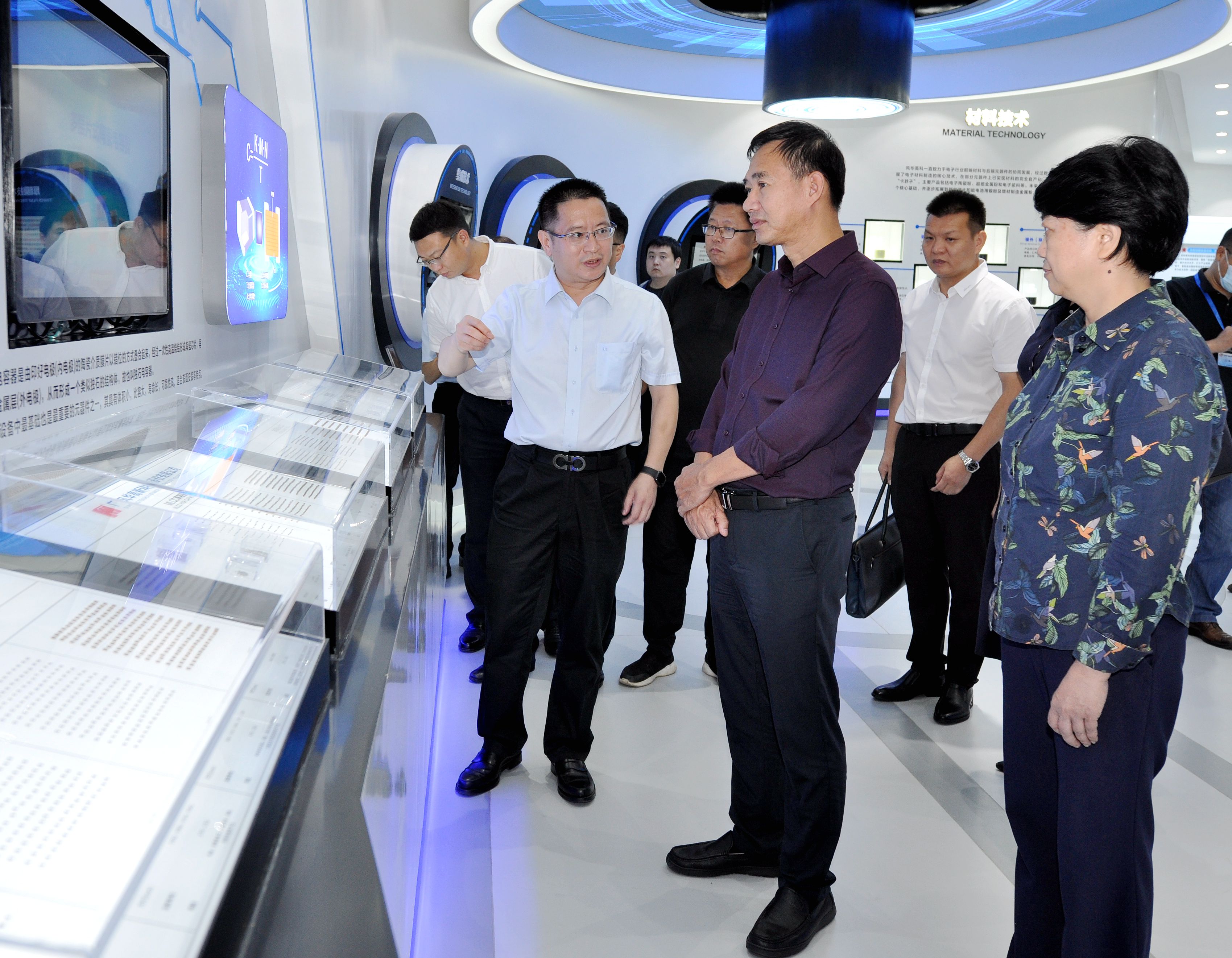 永州市委副書(shū)記、市長(zhǎng)朱洪武帶隊(duì)考察風(fēng)華高科